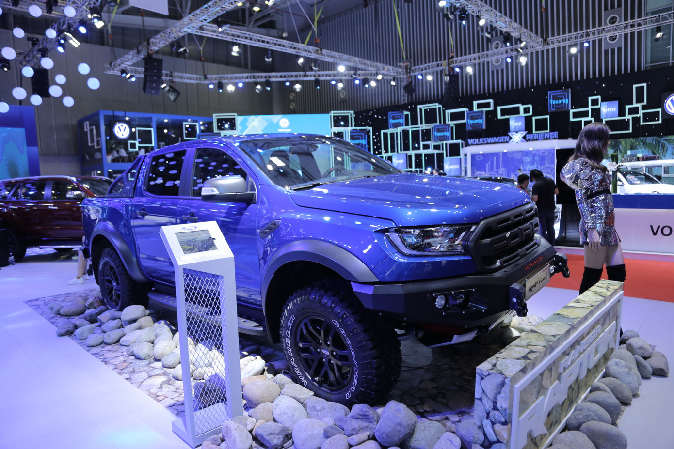 Phiên bản Ford Ranger Raptor hầm hố.