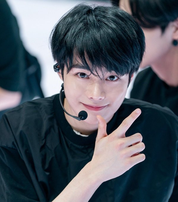 Thực tập sinh “xịn” nhất I-Land gọi tên Hanbin: Được BELIFT tổ chức fan meeting cá nhân ảnh 2