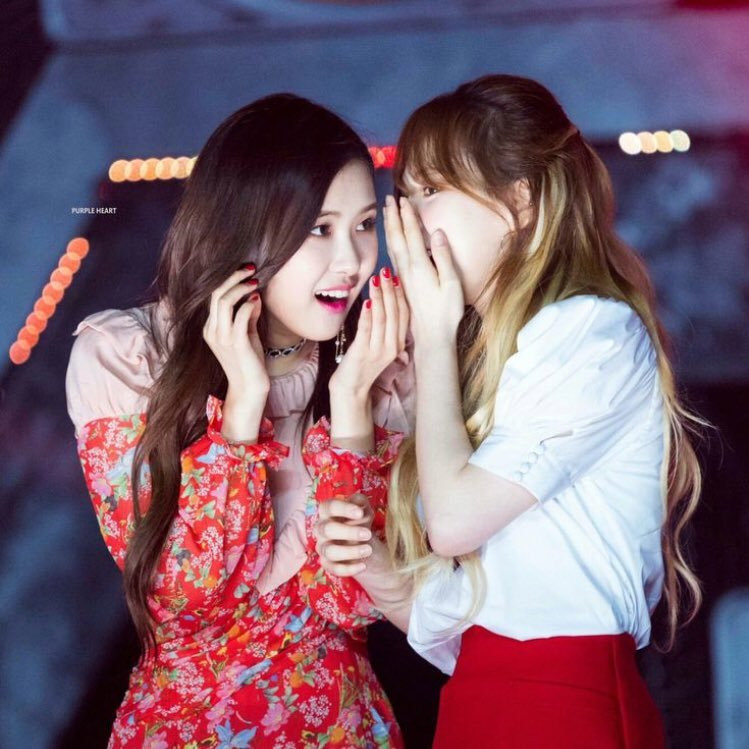 BlackVelvet: Sự kết hợp của “Nữ hoàng mùa hè” và “Bà hoàng YouTube“ ảnh 3