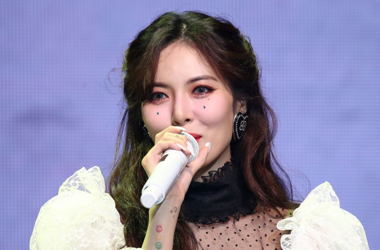 Các thành viên nhóm nhạc dự án của HyoYeon khiến fan cực kỳ mong đợi HyoYeon (SNSD) khiến fan đứng ngồi không yên với ý tưởng về nhóm Refund Sister thứ 2 ảnh 4