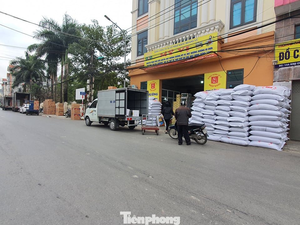 Thủ phủ bánh kẹo La Phù tất bật không ngơi tay dịp Tết ảnh 2