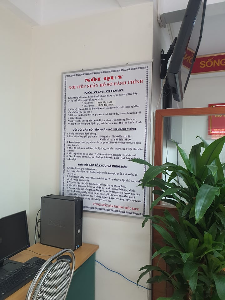 Nhiều cơ quan hành chính Hà Nội niêm yết lệch múi giờ làm việc ảnh 1