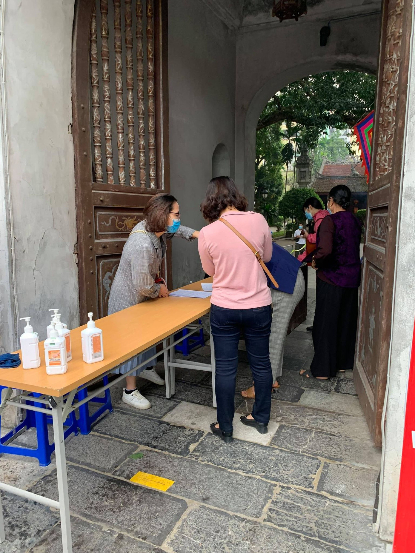 Hà Nội: Chủ tịch các phường chịu trách nhiệm về chống dịch tại di tích ảnh 4