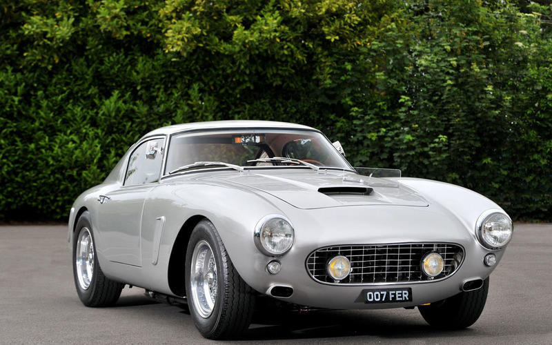 Top 10 mẫu xe đẹp nhất mọi thời đại ảnh 8