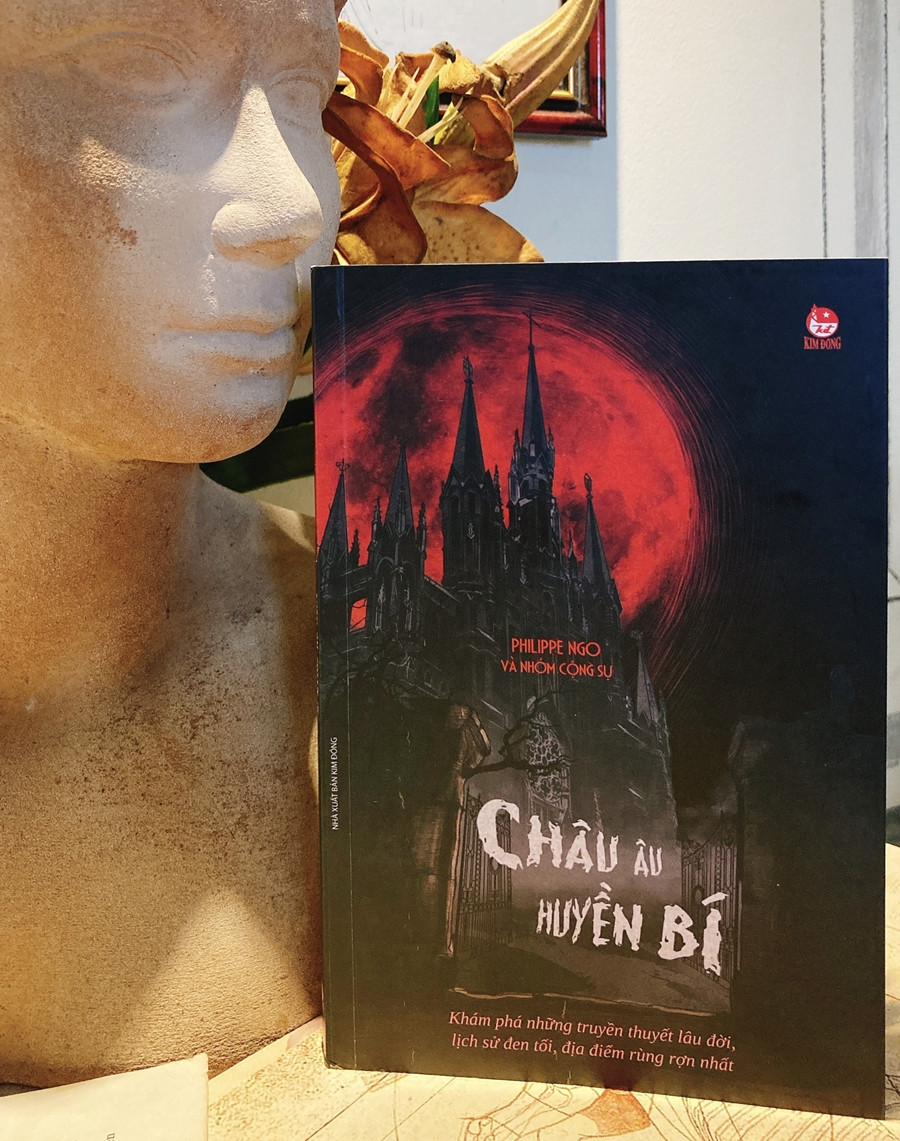 Sách hay mùa Halloween: Trải nghiệm “du lịch đen” nơi Châu Âu huyền bí ảnh 1