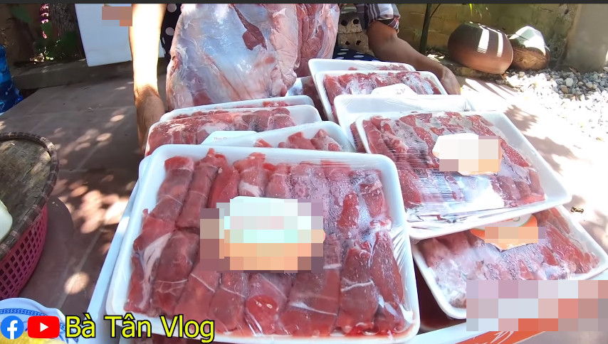 Bà Tân Vlog bị dân mạng phản ứng gay gắt ảnh 5