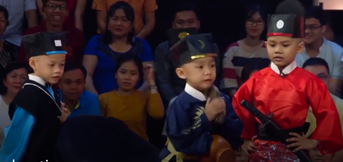 Bất ngờ với sự trở lại và lợi hại hơn xưa của 5 chú tiểu tại Thách Thức Danh hài ảnh 2