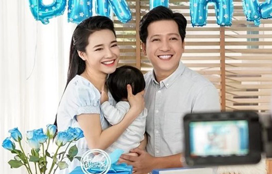 Showbiz: Xuất hiện hình ảnh Hòa Minzy mang bầu vượt mặt ảnh 3