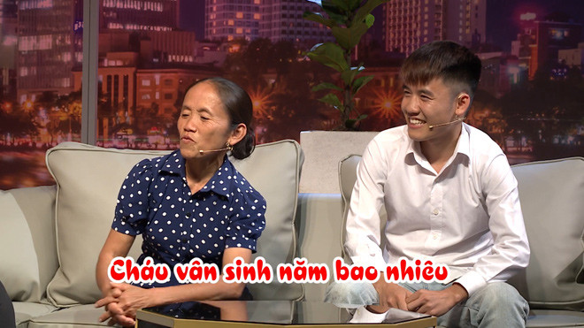 Bà Tân Vlog bất ngờ khi biết tuổi thật của NSND Hồng Vân ảnh 2