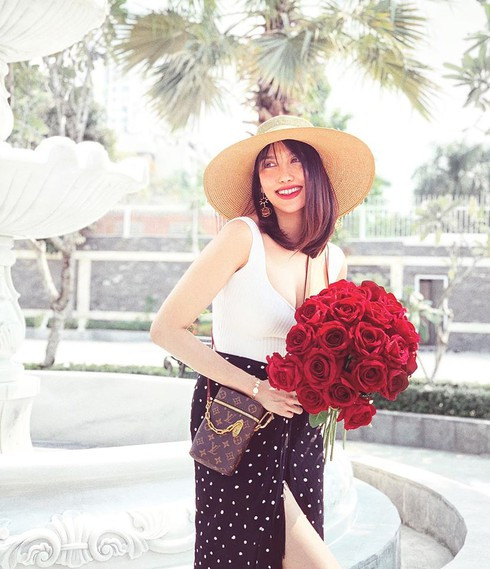 Showbiz 14/12: Nhã Phương bị Diệu Nhi tiết lộ việc từng phải học lại lớp đại học ảnh 2