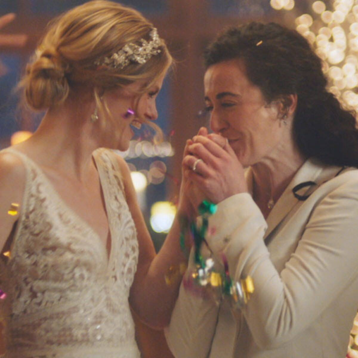 Kênh truyền hình Mỹ bị tẩy chay vì gỡ bỏ quảng cáo có đồng tính nữ hôn nhau ảnh 3