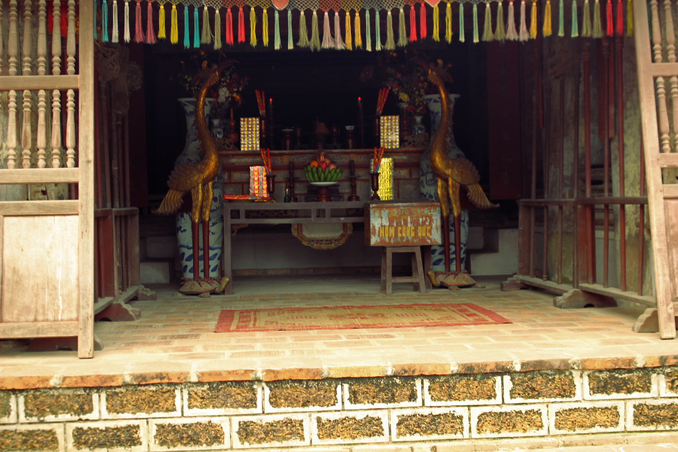 Chiêm ngưỡng vẻ đẹp di sản vẹn nguyên ở làng cổ Đường Lâm ảnh 15