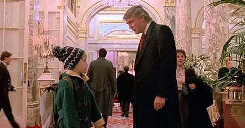 Showbiz 28/12: Người đẹp gây 'sốc' vì đọc nhầm tên quay phim thành từ nhạy cảm ảnh 5