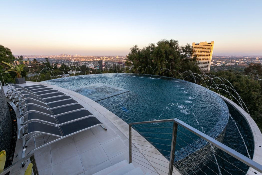 Choáng ngợp trước biệt thự 25 triệu USD siêu sang ở Mỹ của Nathan Lee ảnh 9