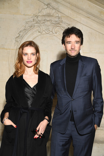 Hành trình từ cô bé bán rong thành 'Lọ lem nước Nga' của con dâu nhà Louis Vuitton danh giá ảnh 12