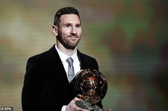 'Hoa hậu Siêu vòng 3' đăng ảnh bán nude mừng Messi giành Quả bóng Vàng ảnh 5