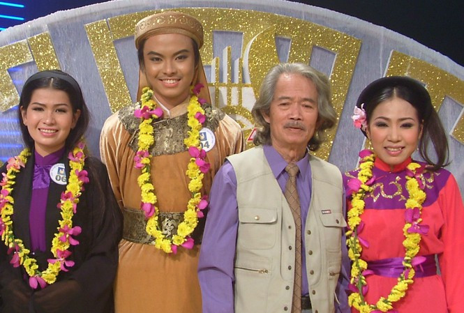 Showbiz 31/12: Vì sao Phương Mỹ Chi bất ngờ rời công ty Quang Lê? ảnh 3