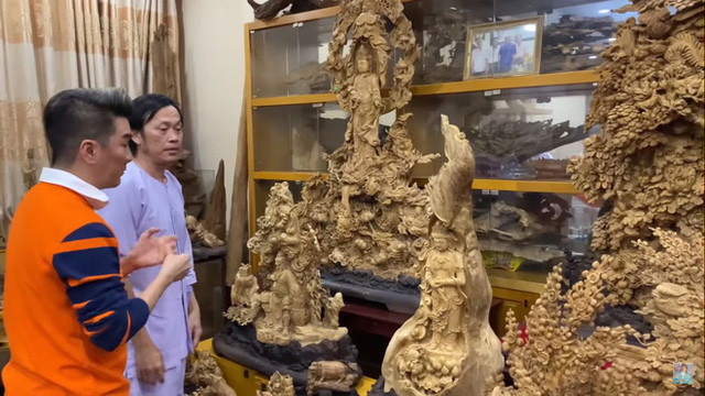 Đàm Vĩnh Hưng làm 'lộ' phòng chứa trầm hương trăm tỉ của Hoài Linh ảnh 2