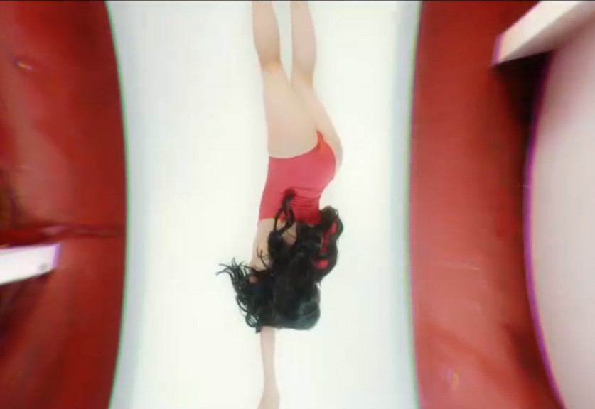 MV gợi dục phản cảm của hot girl 'Nóng cùng World Cup' bị gỡ bỏ ảnh 2