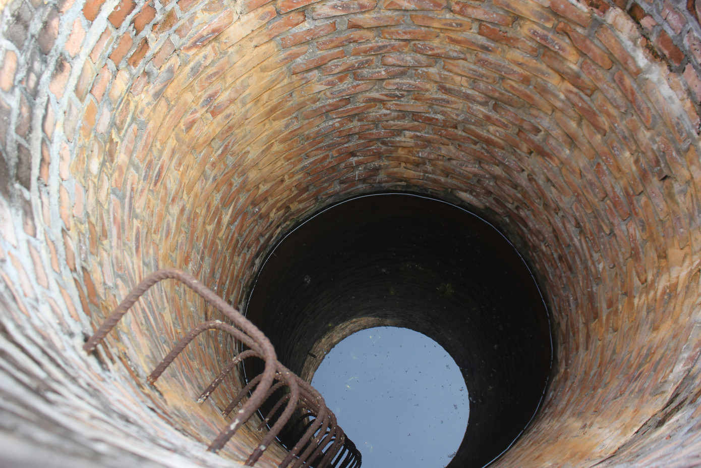 Cảnh tan hoang, rậm rạp của một số công trình tại làng Văn hóa - Du lịch các dân tộc ảnh 22