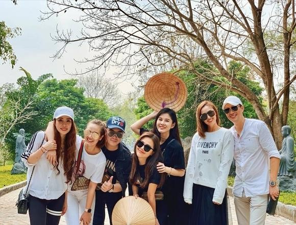 Bị đồn là cô gái nóng bỏng trong bức hình của Việt Anh, Quỳnh Nga nói gì? ảnh 5