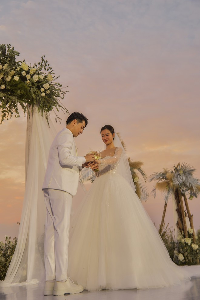 Cường Đô la, Đông Nhi và loạt sao kết hôn trong năm 2019 ảnh 4