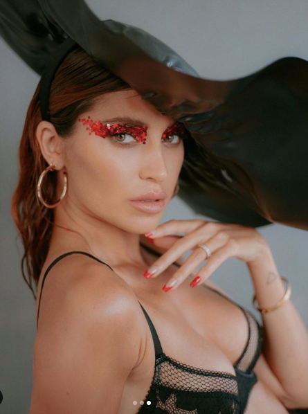 'Mỹ nhân nóng bỏng nhất Canada' trình diễn nội y đầy 'khiêu khích' ảnh 3