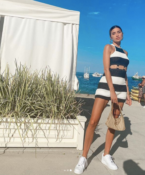 'Mỹ nhân nóng bỏng nhất Canada' trình diễn nội y đầy 'khiêu khích' ảnh 11