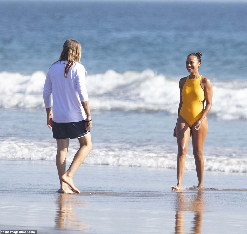 Sao 'Avatar' hiếm hoi lộ ảnh mặc áo tắm trước công chúng ảnh 5