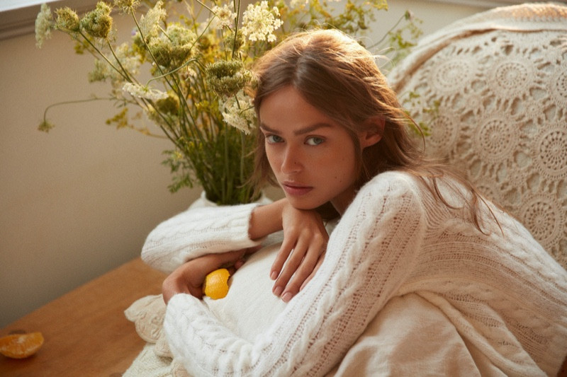 Chân dài 9x Hà Lan gợi cảm 'từng cm' với nội y ren ảnh 13