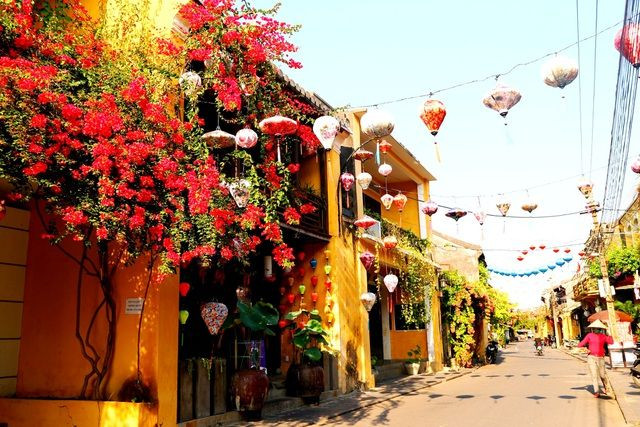 Qua rồi thời vắt óc tìm kế ăn chơi, nơi nơi bây giờ đều vắng như “chùa bà đanh“ ảnh 6