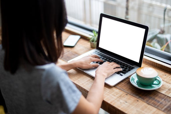 Vượt khó học online: Thầy và trò cùng chia sẻ niềm vui để không ai bị lạc lại phía sau ảnh 1