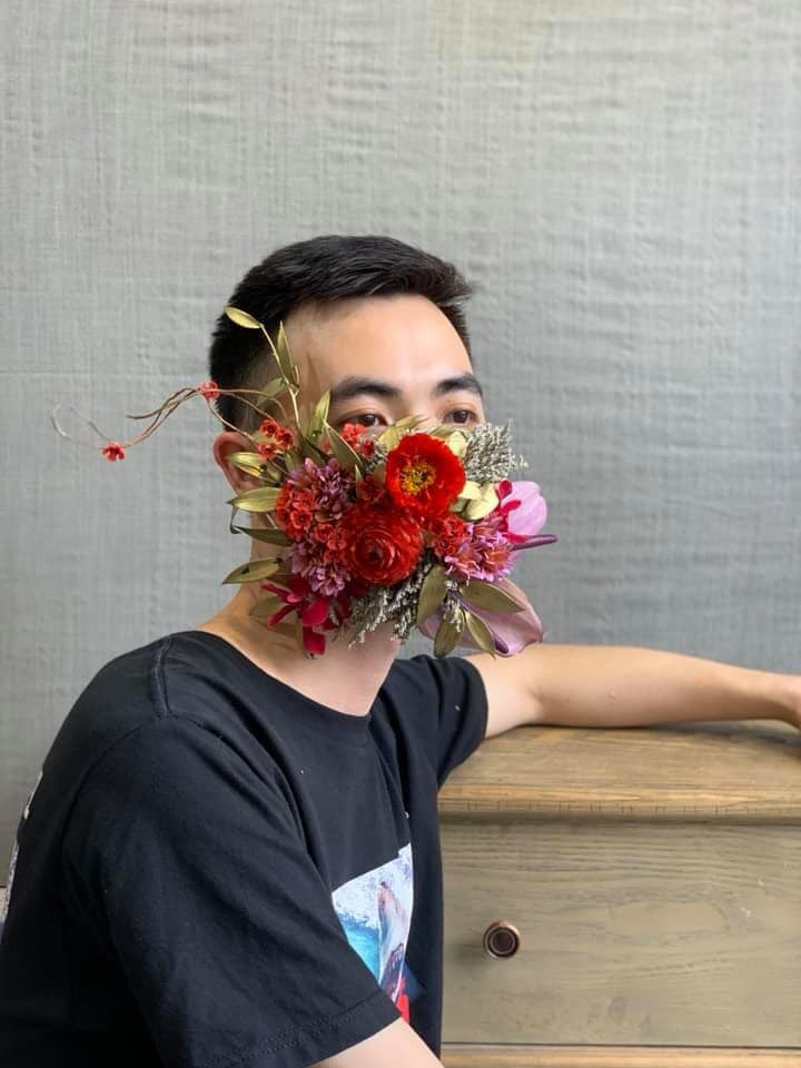 Ngã ngửa với bộ sưu tập khẩu trang tự chế "đố ai mà nghĩ ra được" ảnh 2