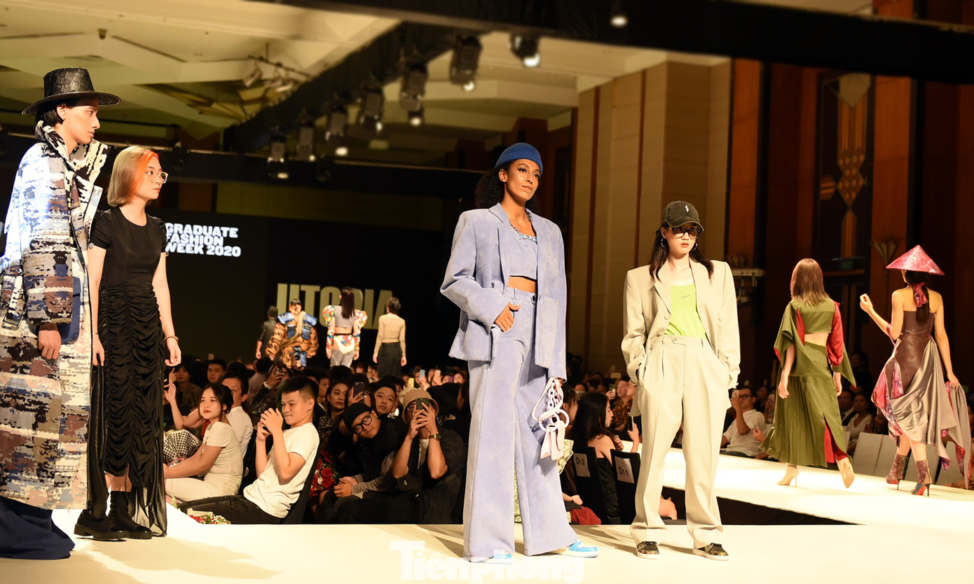 Cận cảnh show thời trang 'không tưởng' quy tụ nhiều tín đồ đình đám ảnh 3