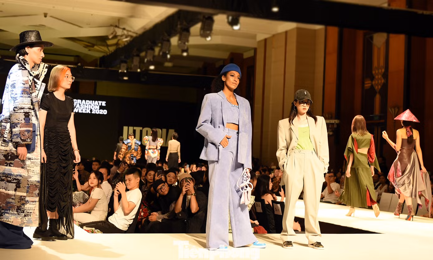 Cận cảnh show thời trang 'không tưởng' quy tụ nhiều tín đồ đình đám ảnh 3