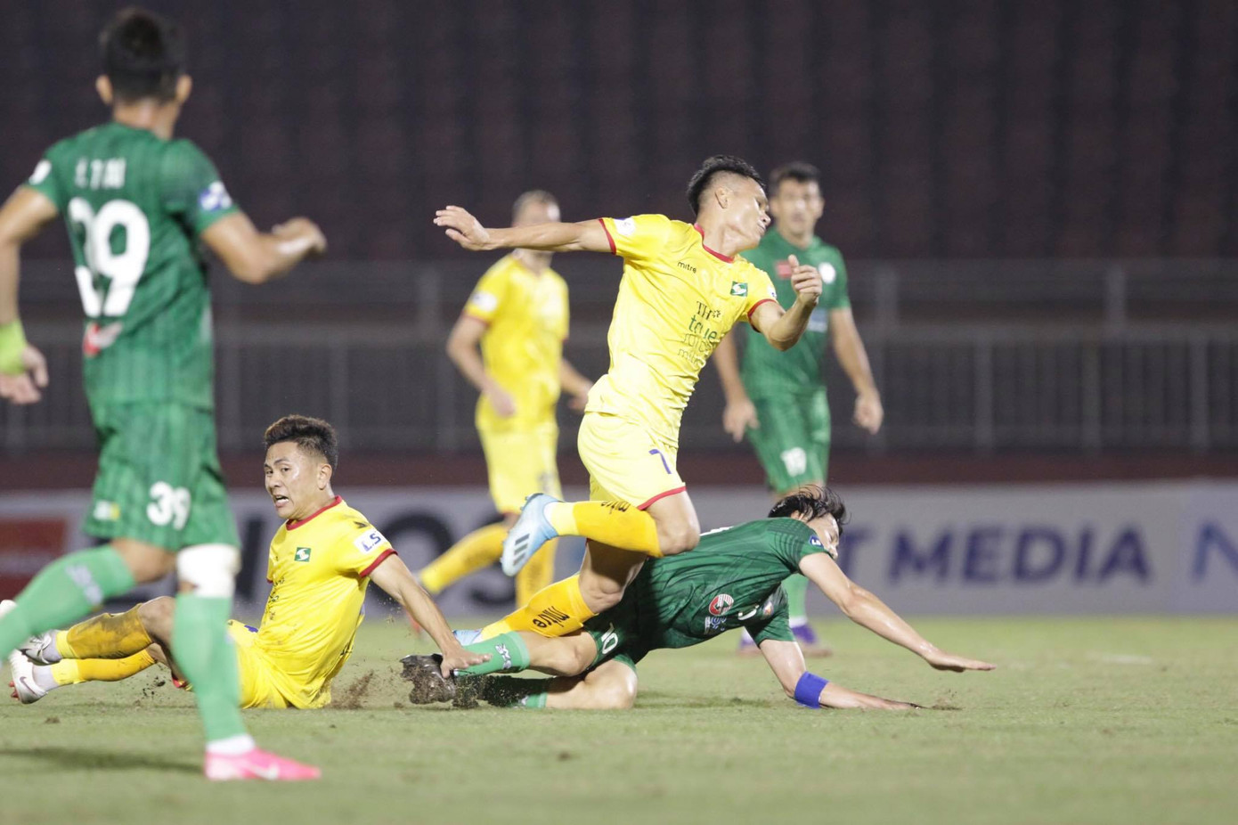 Merlo ghi bàn, Sài Gòn giành 3 điểm trước SLNA ảnh 1