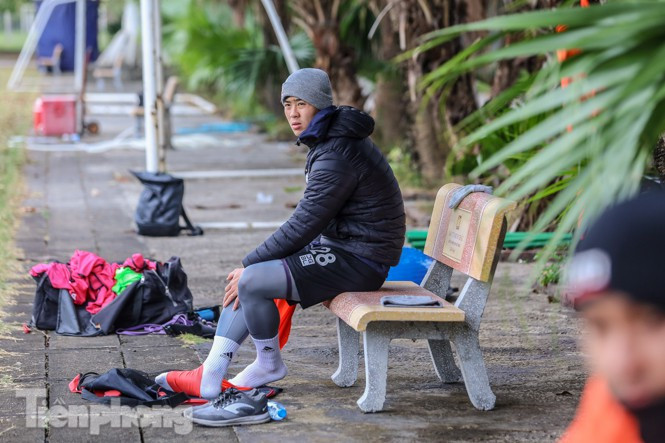 Cặp trung vệ 'thép' vắng mặt buổi tập cuối của Viettel chuẩn bị Siêu cúp ảnh 3