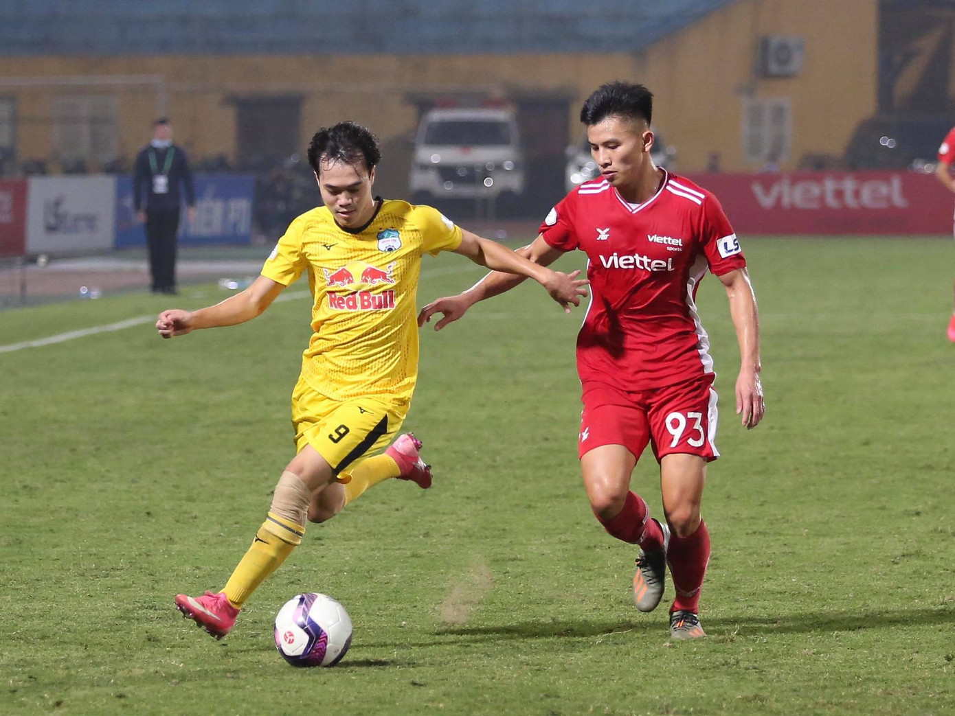 3 phút điên rồ đưa HAGL lên đỉnh bảng V-League ảnh 1