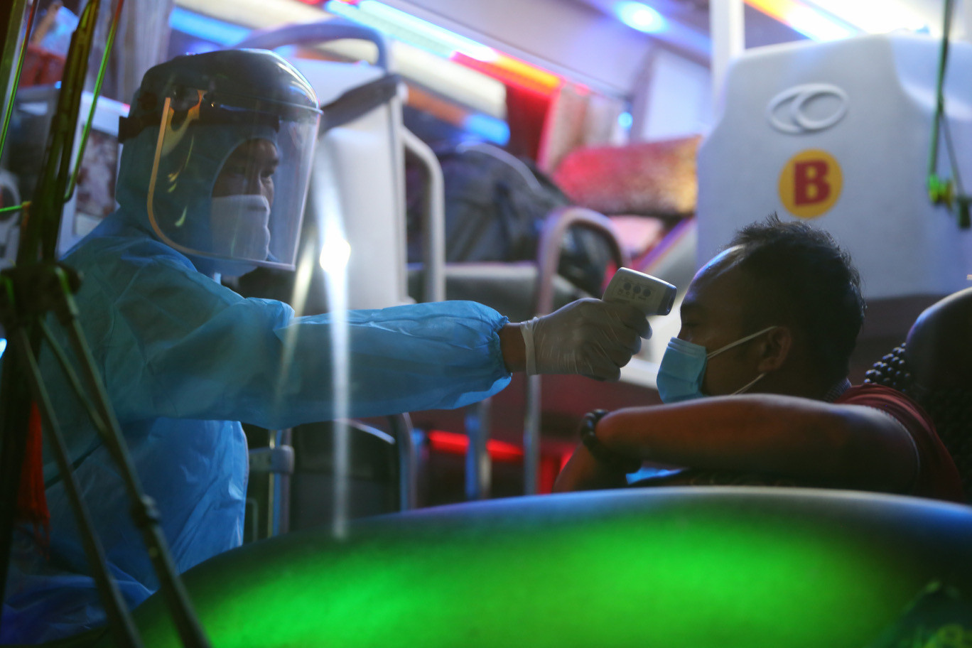 Quảng Bình lập chốt kiểm soát dịch COVID-19 trên Quốc lộ 1 ảnh 2