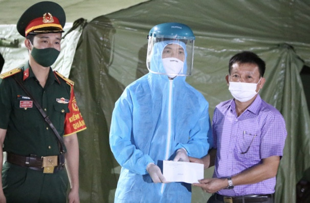 Quảng Bình lập chốt kiểm soát dịch COVID-19 trên Quốc lộ 1 ảnh 3