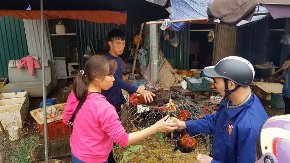 Chồn chân chờ gà cúng ông Công ông Táo, nhiều người muộn làm ảnh 2