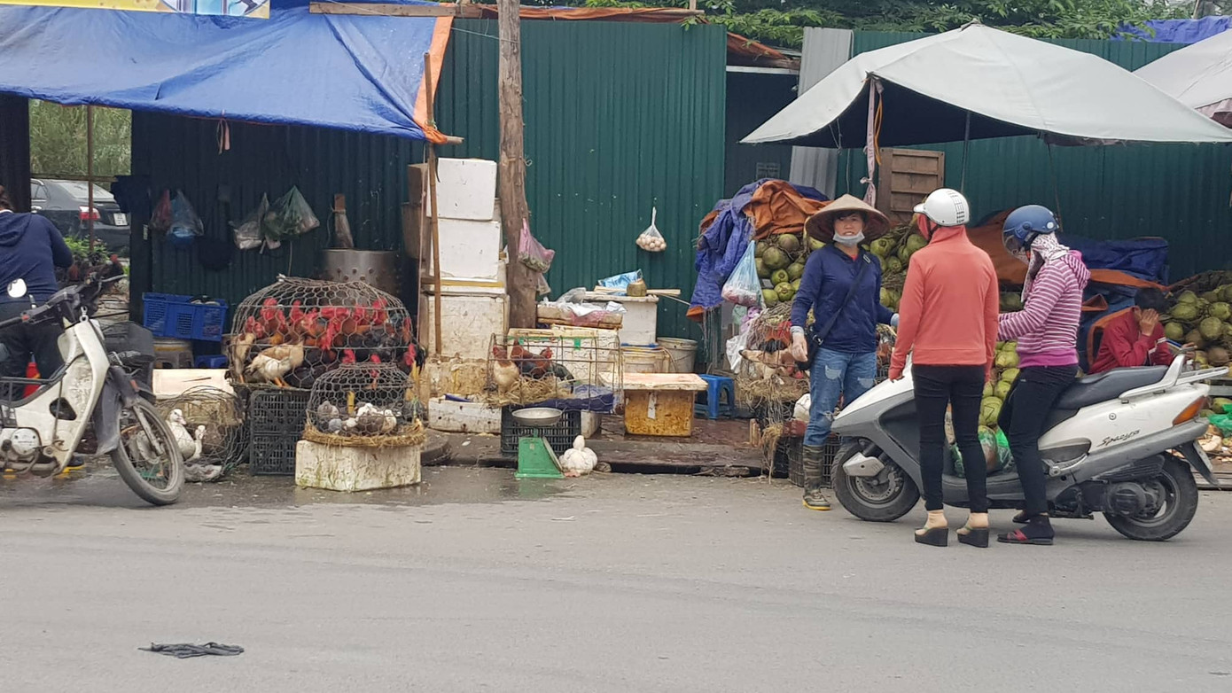 Hoa, quả, gà… tăng giá ngày rằm tháng Chạp ảnh 3