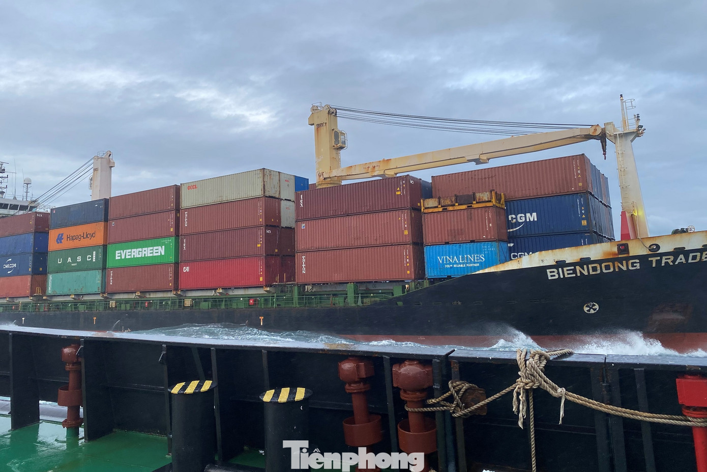 Lữ đoàn Tàu ngầm 189 cứu tàu 5.700 tấn trôi dạt ảnh 2