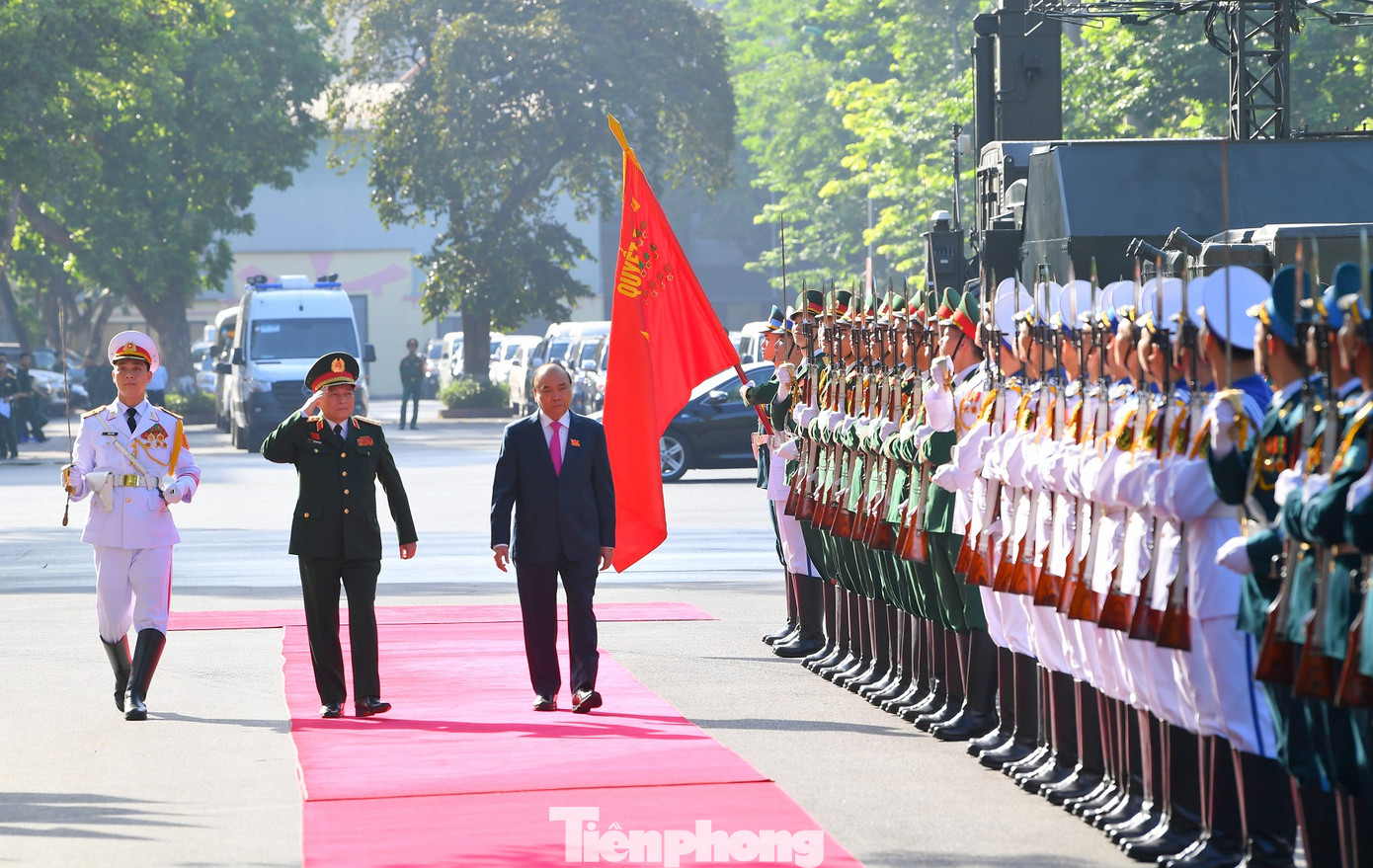 Thủ tướng: Phẩm chất 'Bộ đội Cụ Hồ' được phát huy trong phòng chống COVID-19 ảnh 1