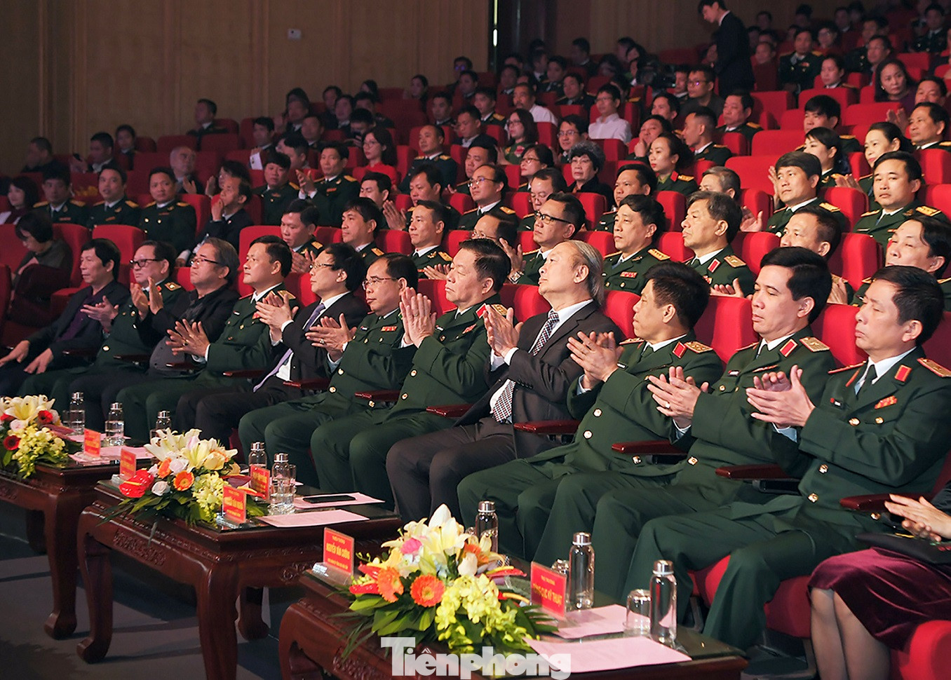 Bộ Quốc phòng trao tặng giải thưởng văn học, nghệ thuật, báo chí 5 năm ảnh 4