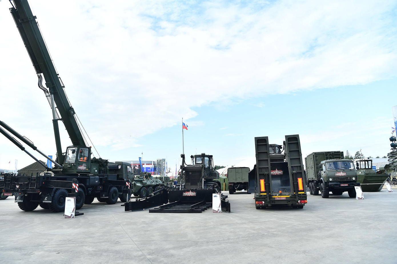 Nga khoe dàn vũ khí, thiết bị quân sự tối tân ảnh 10