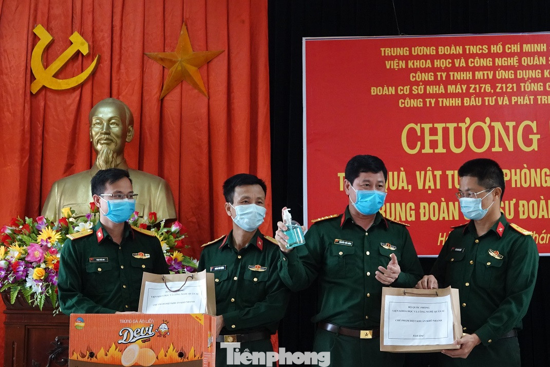 Tiếp sức bộ đội và nhân dân chống dịch Covid-19 ảnh 4