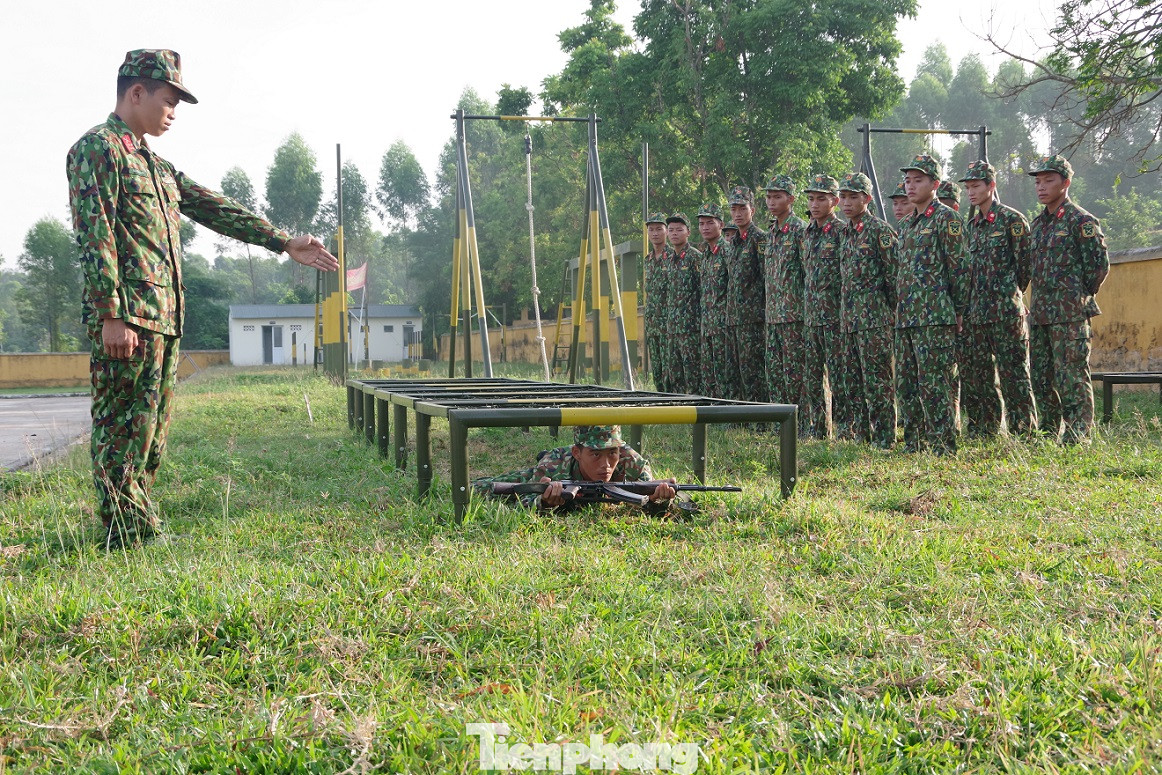 Hào hùng lính Sao Vàng ‘bám đất, bám dân, tự lực tự cường’ ảnh 7