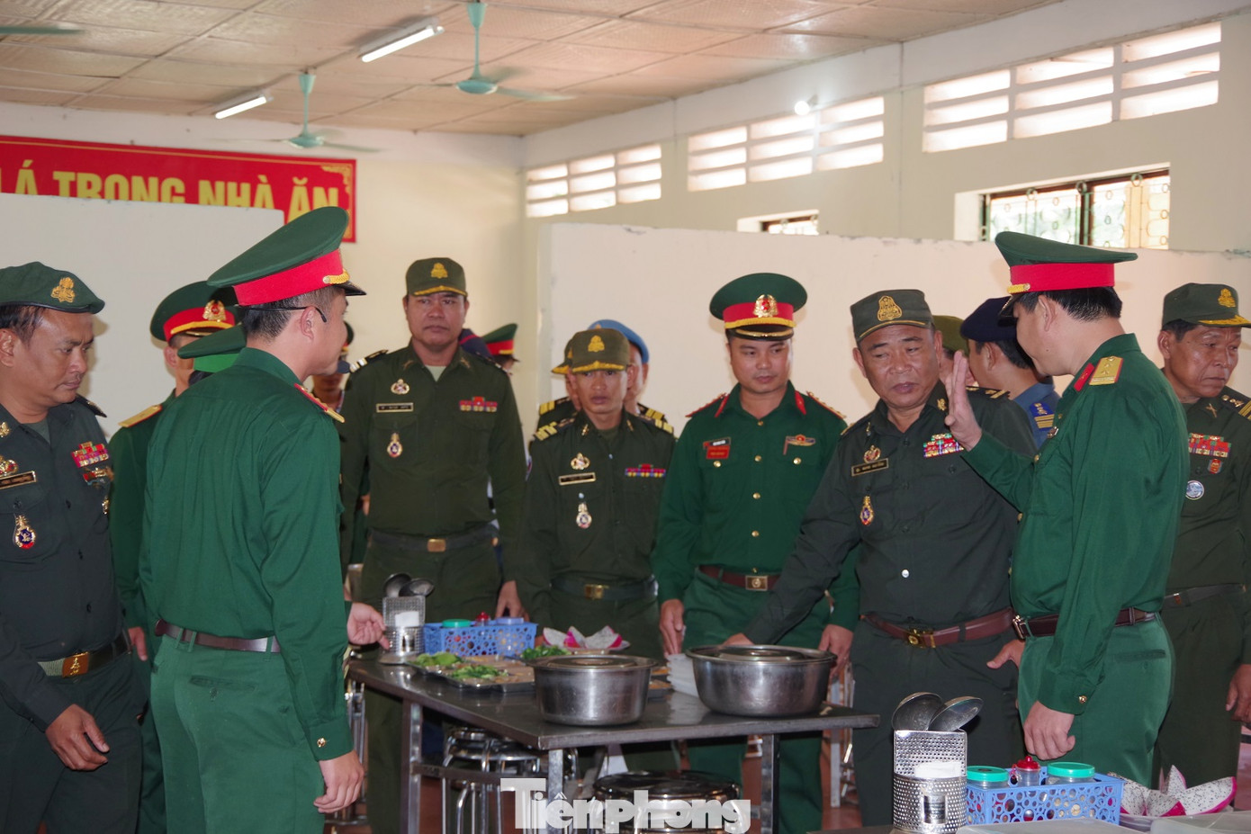 Hào hùng lính Sao Vàng ‘bám đất, bám dân, tự lực tự cường’ ảnh 11