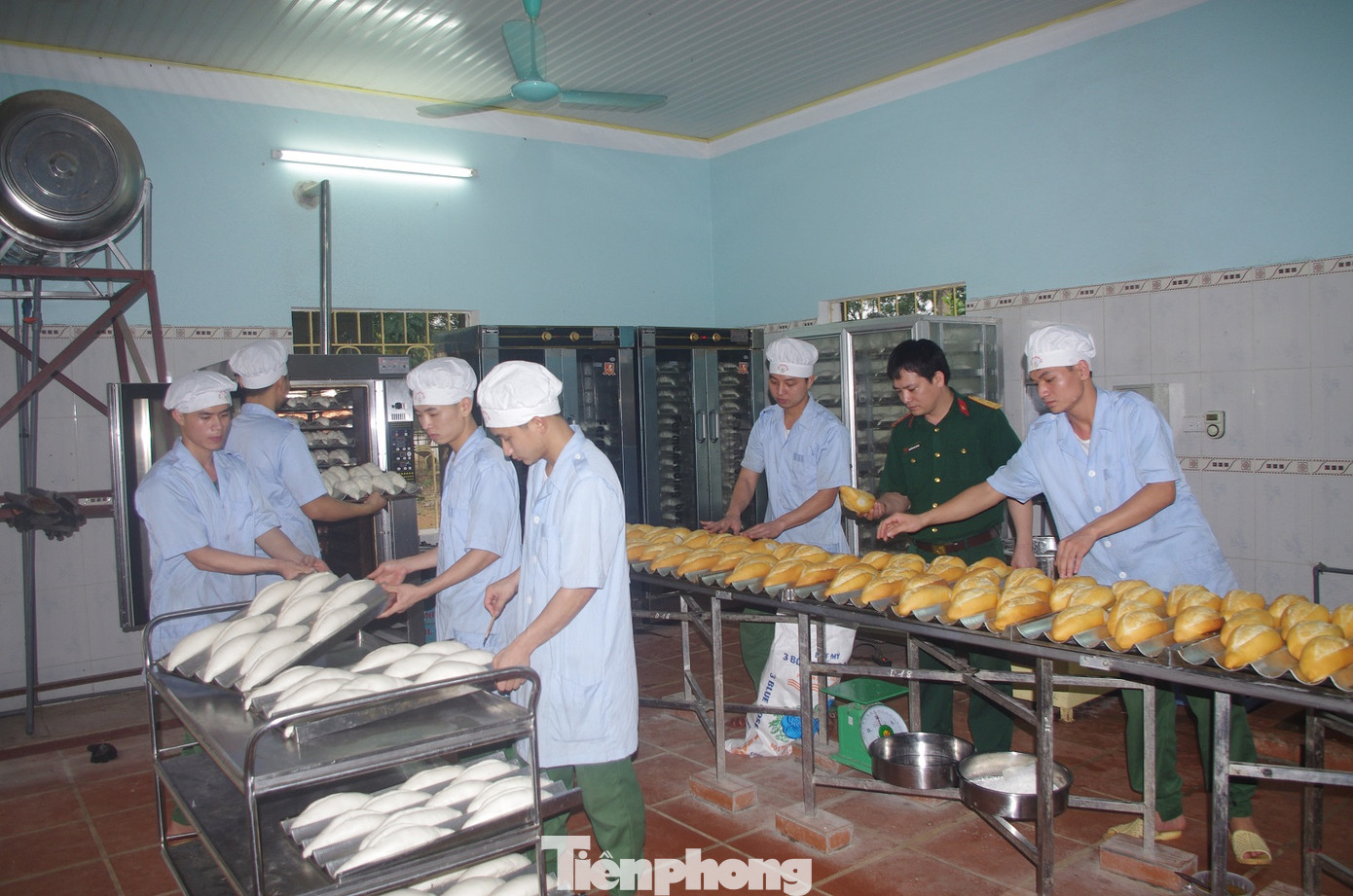 Hào hùng lính Sao Vàng ‘bám đất, bám dân, tự lực tự cường’ ảnh 8